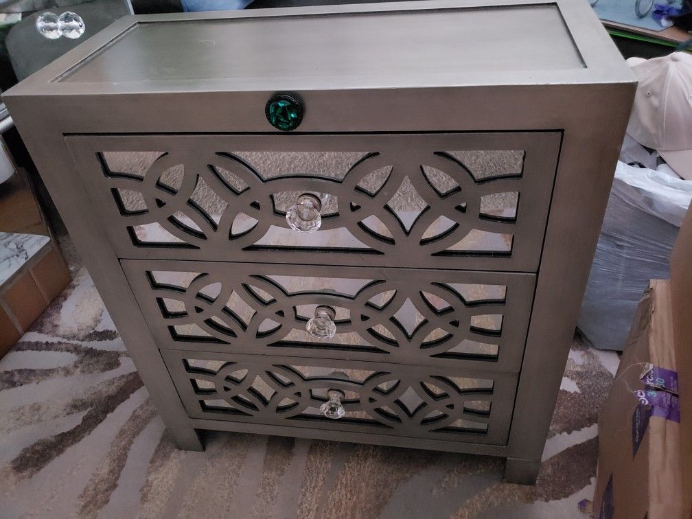 Mirrored Dresser/Chest