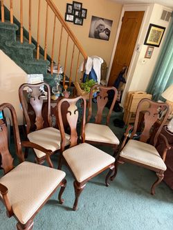 6 dining room chairs for free must pick up asap or they will go out for trash posted 9/26