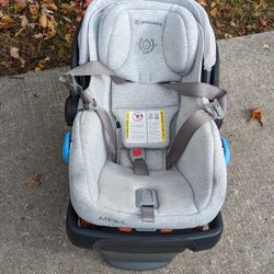 Uppa Baby Car seat And Base