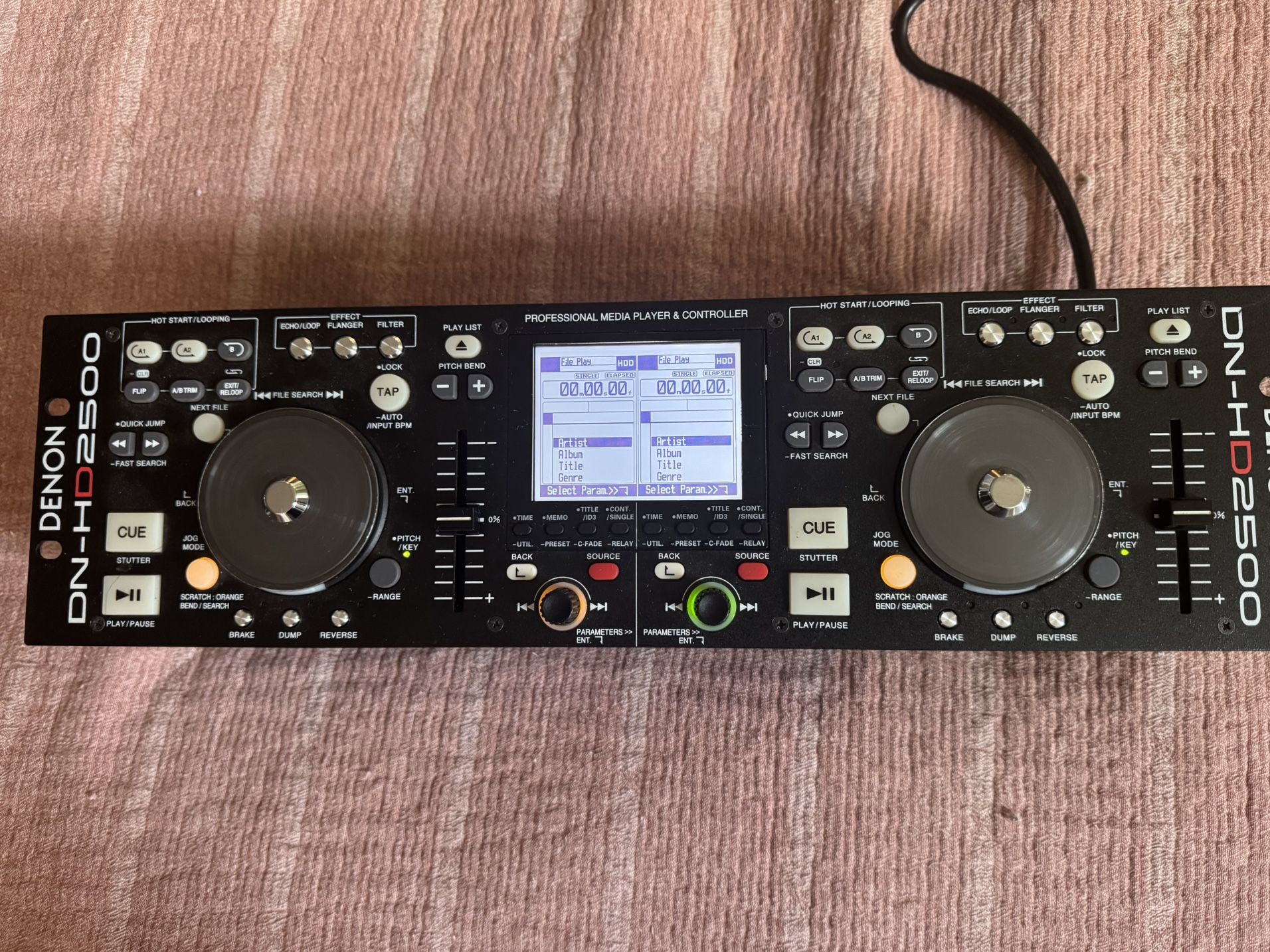 Denon DN-HD2500 Dj MIDI Controller