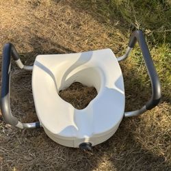 Raised Toilet Seat 