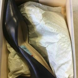 Marc FISHER SIZE 11 PUMPS