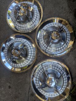 💥1959 dodge lancer spider hubcaps💥