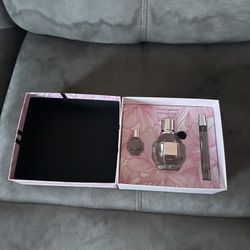 Flower Bomb Viktor Rolf Perfume