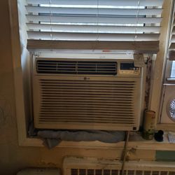 24,000 BtU Air Conditioner In Good Condition 