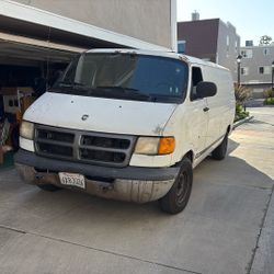 2001 Dodge Ram 1500 Van