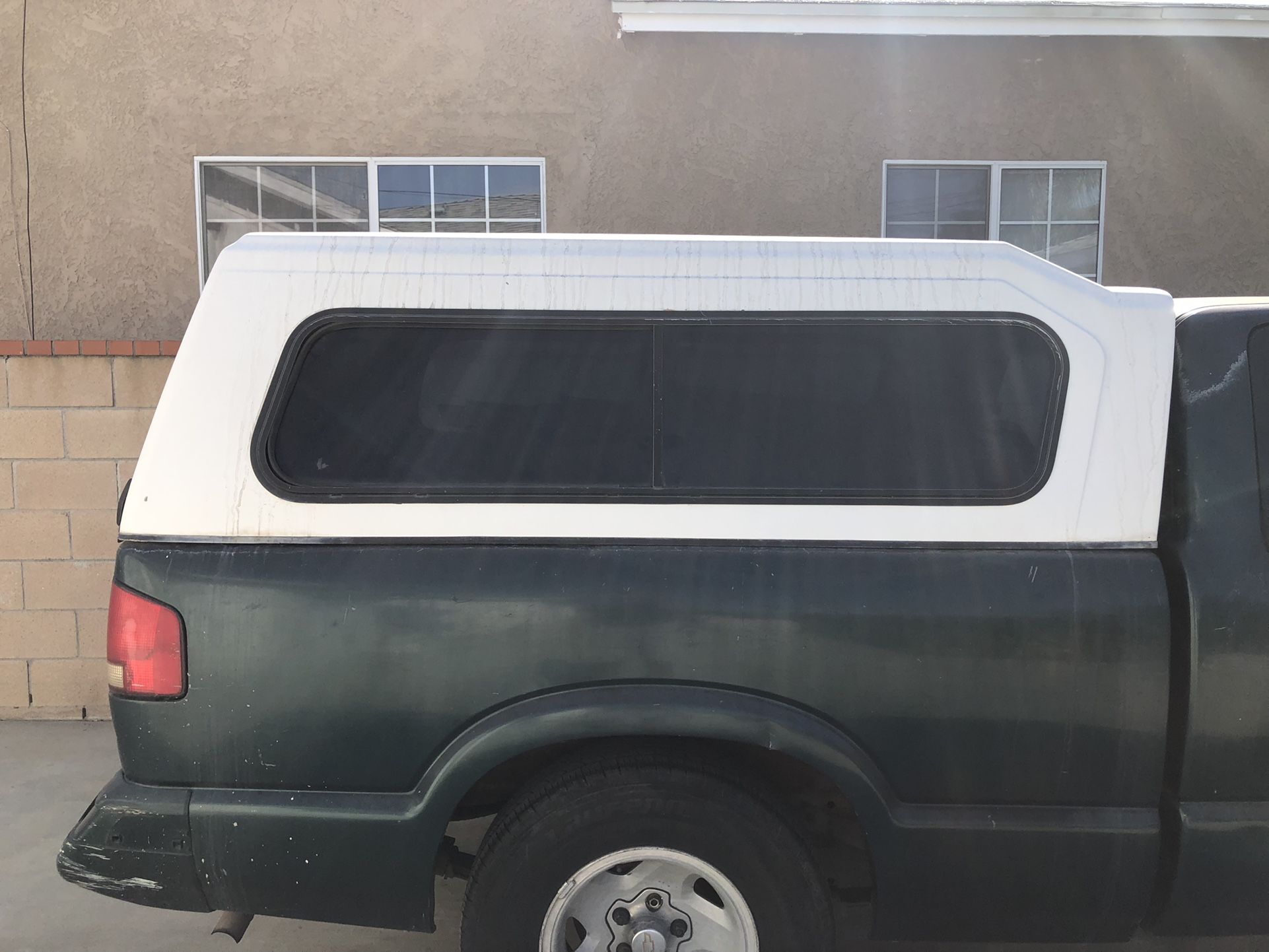 Camper Shell 6 Feet For Chevy S10