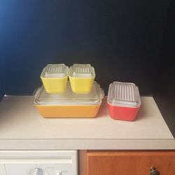 Vintage Pyrex Refrigerator Dishes 