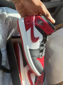 Air Jordan 1s & 5 size 12c 13c