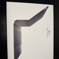 iPad 13” Magic Keyboard