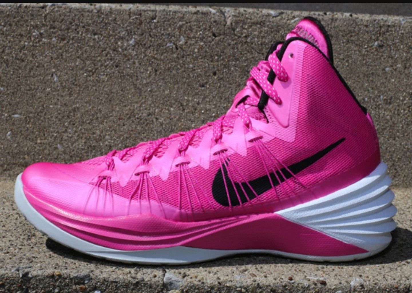 Nike Hyperdunk Pink Flash Breast Cancer for Sale Tracy, CA - OfferUp