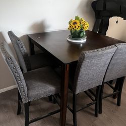 Kitchen Table And Chairs 