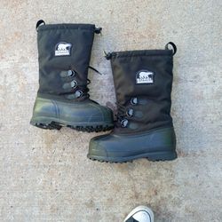 Men's 9  Sorel Boots