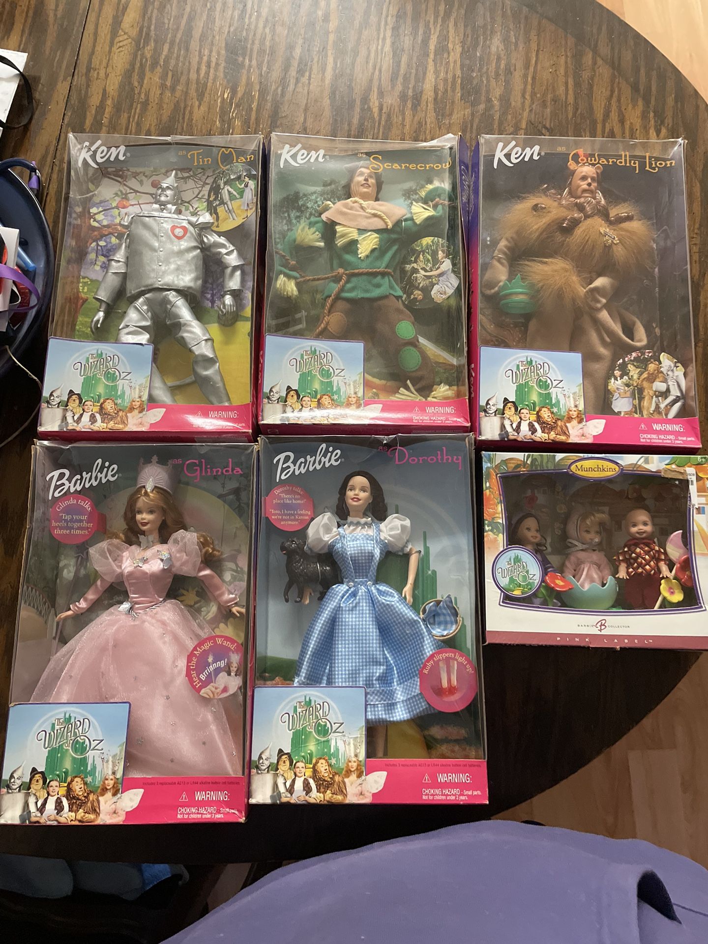 Old school Wizard of Oz barbie set. 