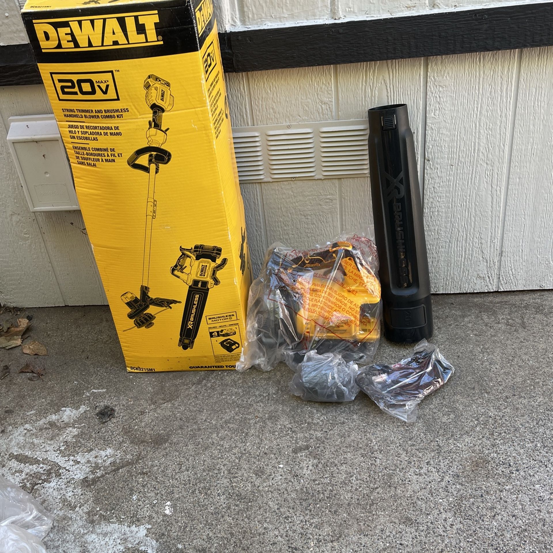 Dewalt 20V Brushless Blower With 4AH Battery & Charger