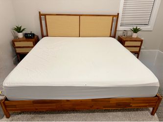 King Casper Mattress: Excellent Condition