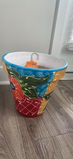 Pottery planter