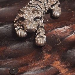 Vintage Rhinestone Tiger Cat Brooch Pin