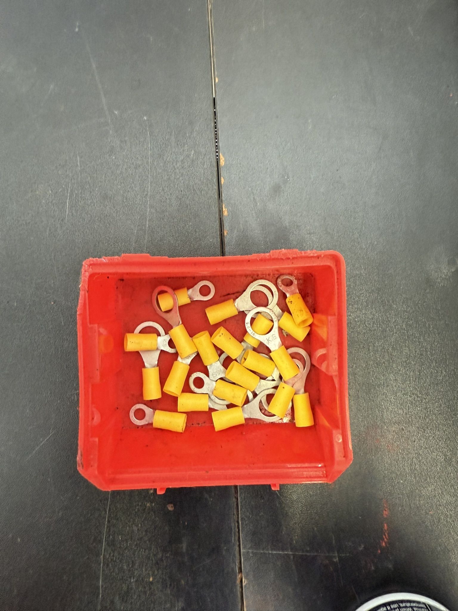 yellow insulated ring terminal connectors/