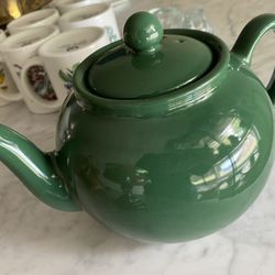 Pristine England Tea Pot