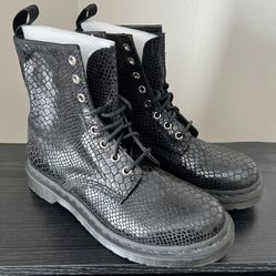 Dr Martens Combat Boots 