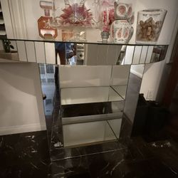 Mirrored Table 