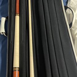 Lucasi Custom Cue 