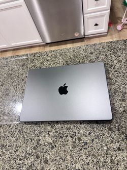 Apple Macbook Pro Late 2023 Space Black M3 Pro 18GB 14'' 512GB SSD with 99% Battery Life
