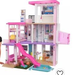 Barbie Dream House With Few Dolls And Accessories NOT COMPLETE 