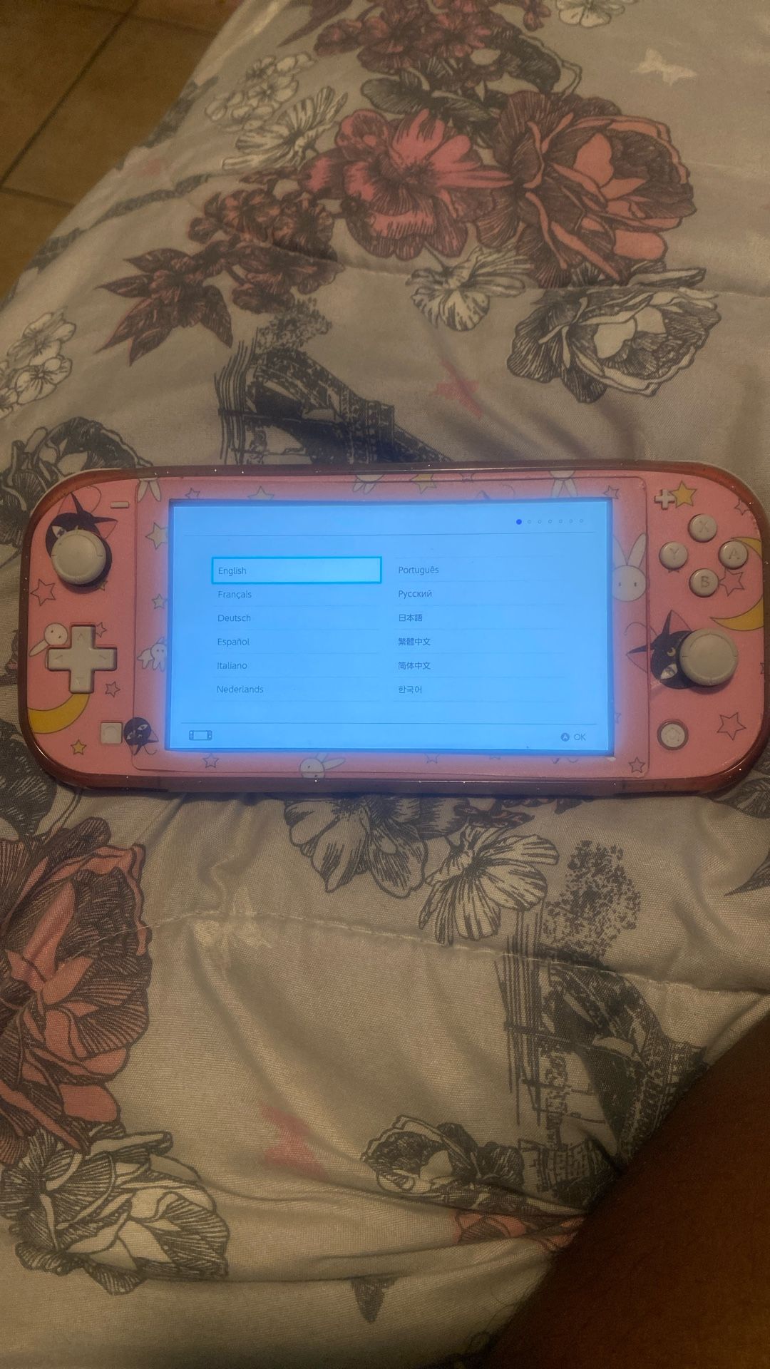 Coral Nintendo Switch Lite 