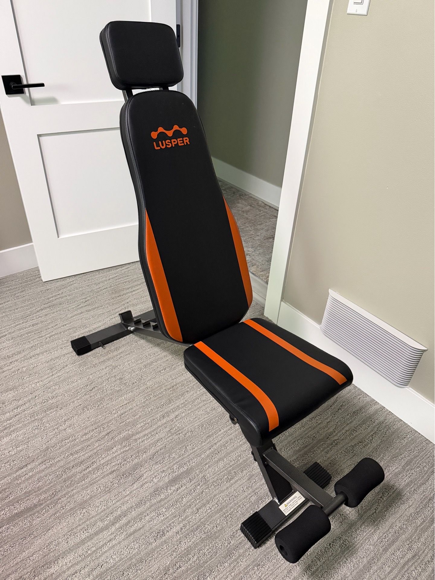 Adjustable weight bench