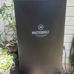  BBQ season Is Here,,,Digital Electric Smoker  MASTERBUILT JOHN  MCLEMORE SERIES