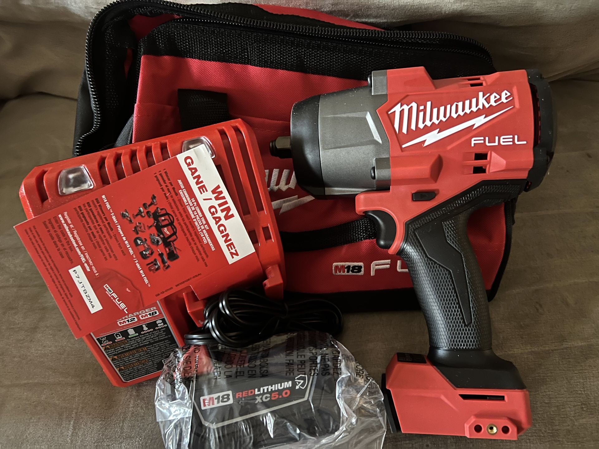 Milwaukee M18 Fuel Brushless High Torque Impact Wrench With XC 5.0 Battery Combo Charger And Contractor Bag New 🆕