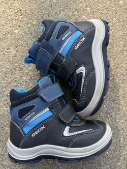 GEOX Respira Waterproof Boots – Size 8.5 (Little Kid, US)