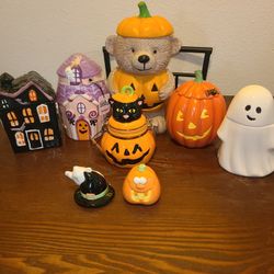 8 Piece Halloween Cookie Jar Set