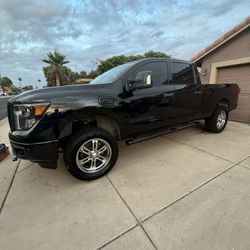 2018 Nissan Titan