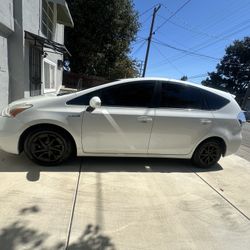 2012 Toyota Prius V
