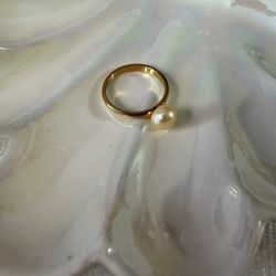 New stainless steel freshwater pearl ring  Size 5