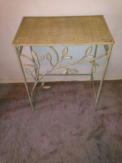 Metal table/plant stand