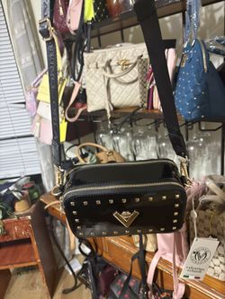 Valentino Oralndi MSRP $260