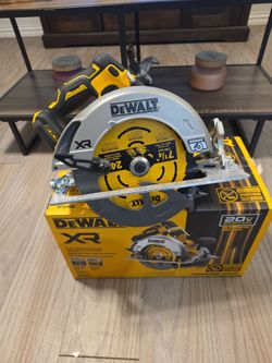 DeWalt DCS590B XR 20V Brushless Circular Saw
