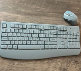 Wireless Keyboard and Mouse Combo