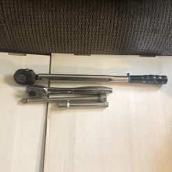Torque wrench 1/2 Inch - 1/2 Inch Ratchet Craftsman And extension