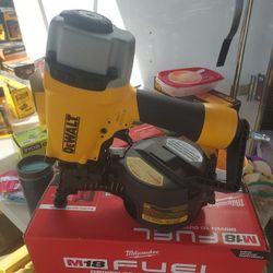 DEWALT
Pneumatic 15-Degree Coil
Corded Siding Nailer
