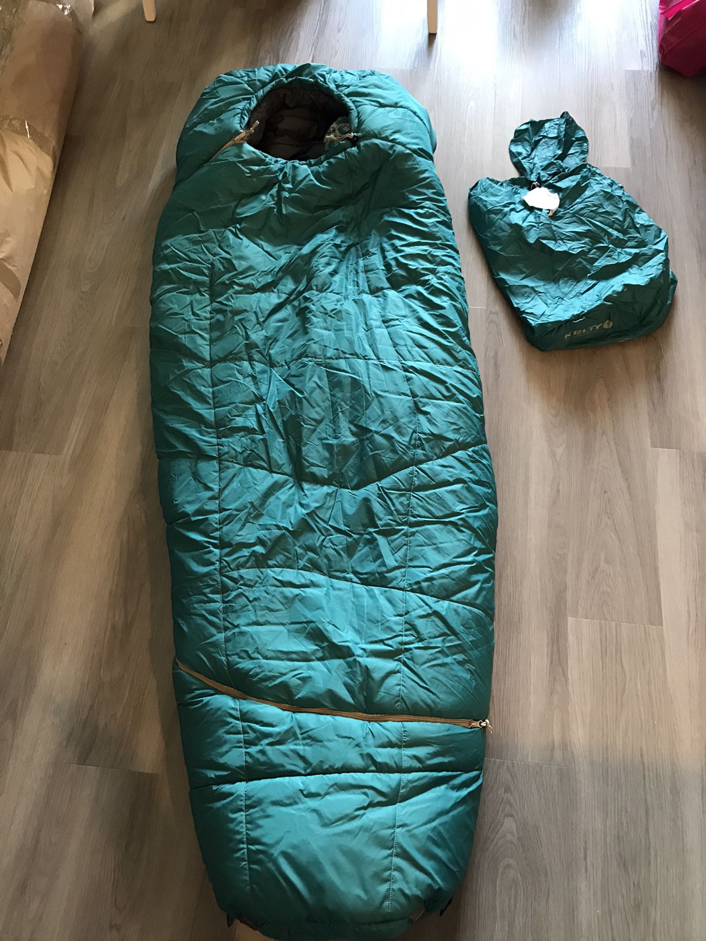 Kelty women’s tru comfort sleeping bag (20 degrees)