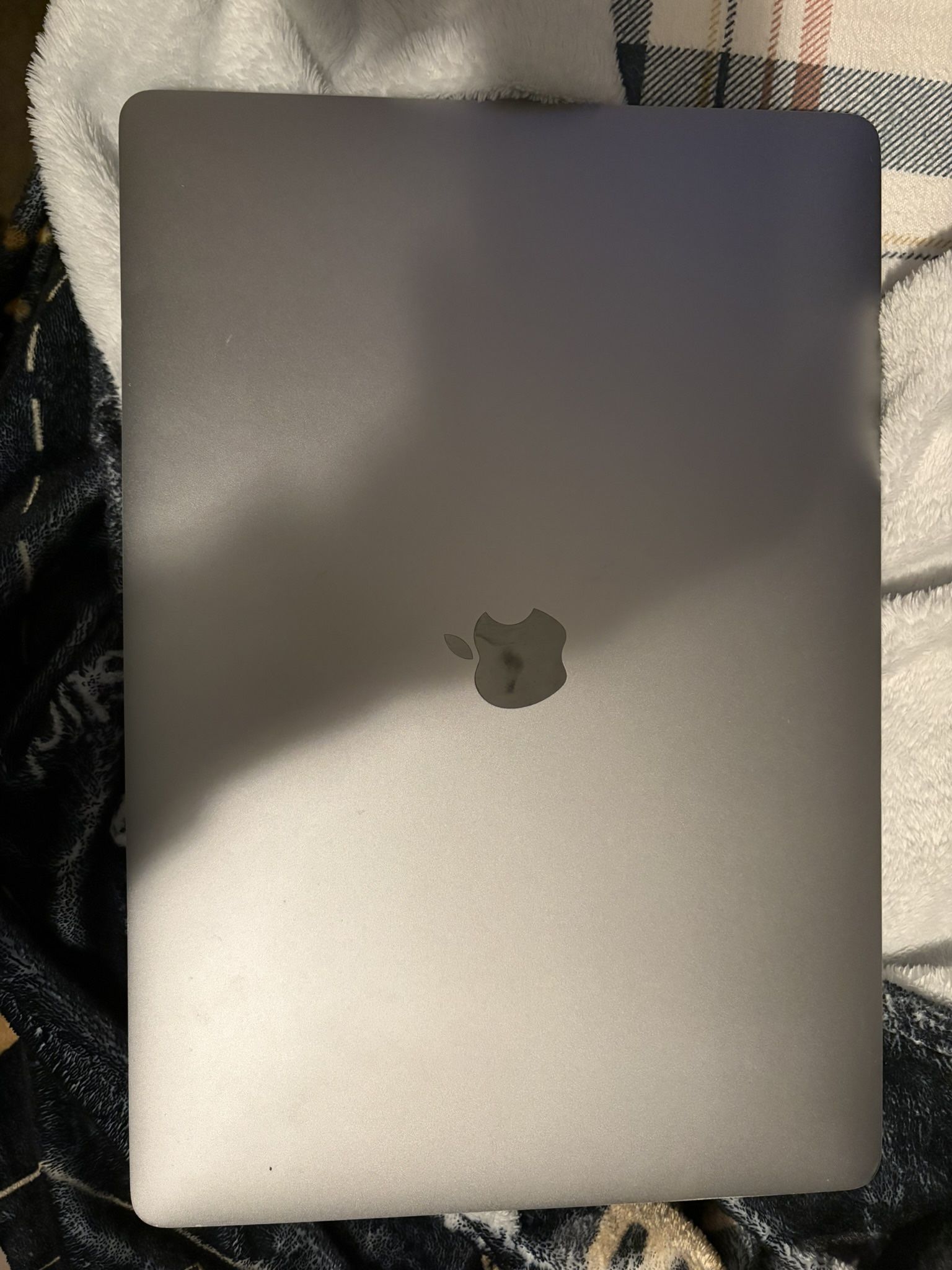 MacBook Pro 15 Inch Screen 