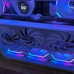 Gaming PC Lian li 5060 GPU 1TB SSD