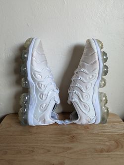 Air vapormax deals plus white platinum