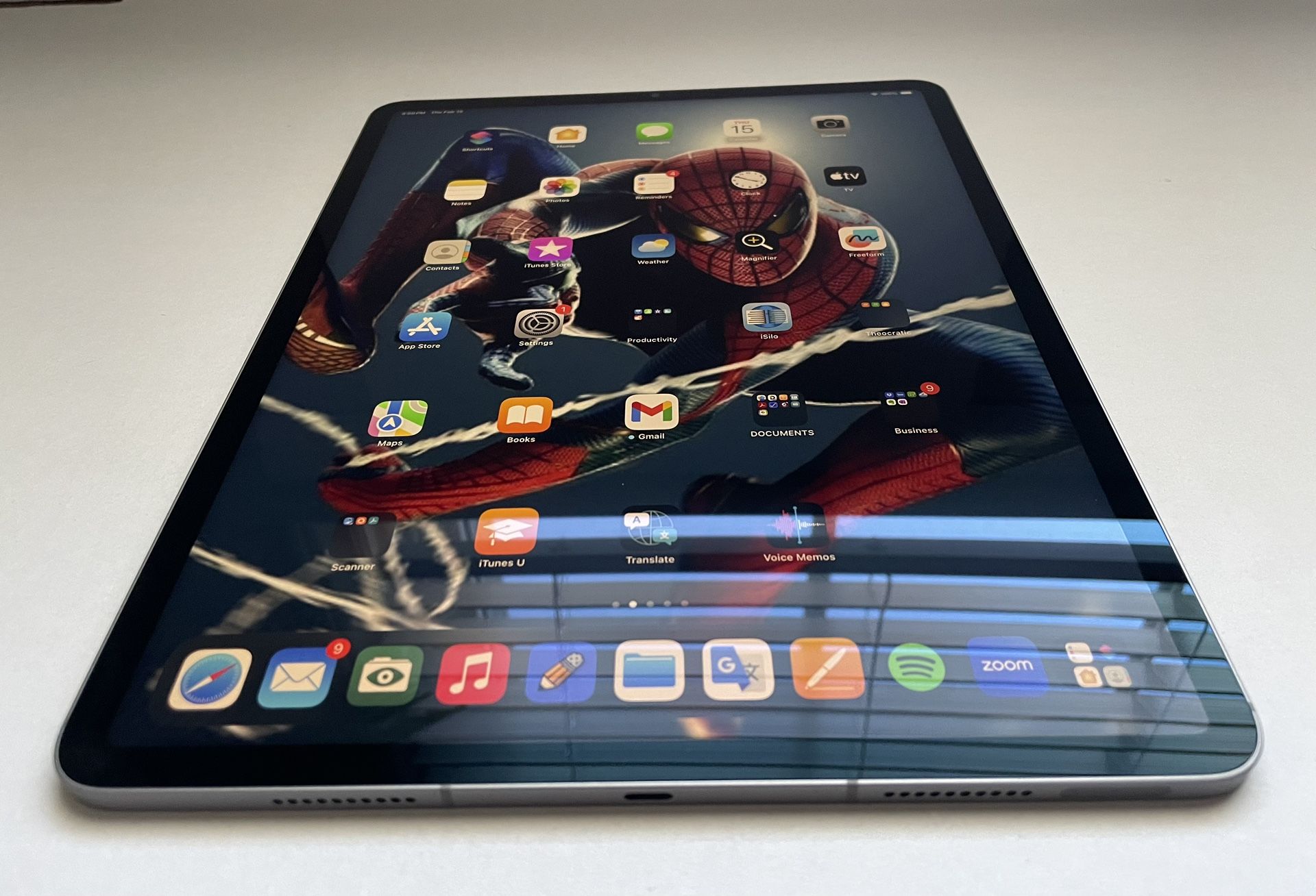 Apple iPad Pro (12.9 -inch) (6th Gen) - 256GB/ WiFi + Cellular
