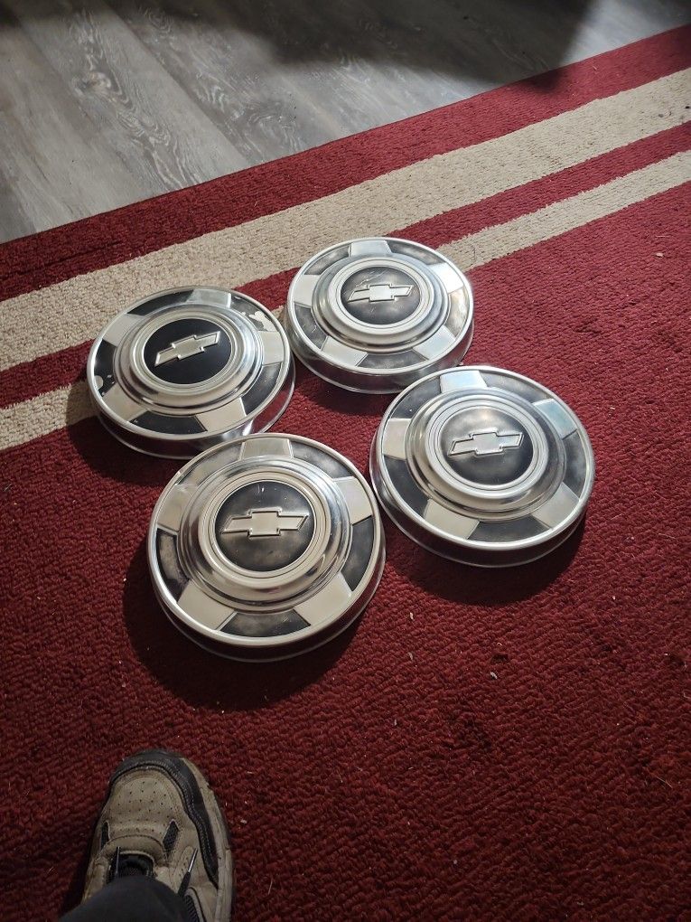 Vintage Chevy Hub Caps 1967 to 1972